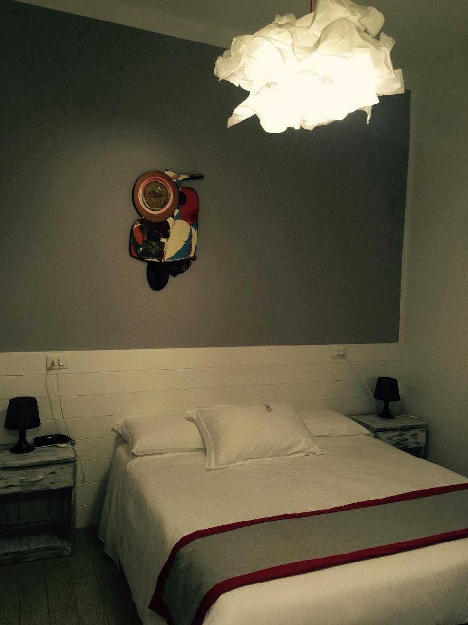 Hotel Spot วาราซเซ ภายนอก รูปภาพ