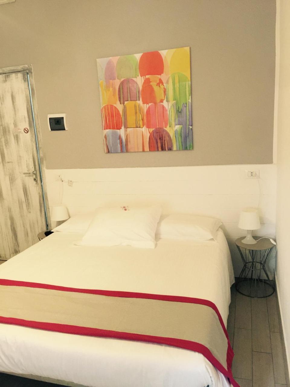 Hotel Spot วาราซเซ ภายนอก รูปภาพ