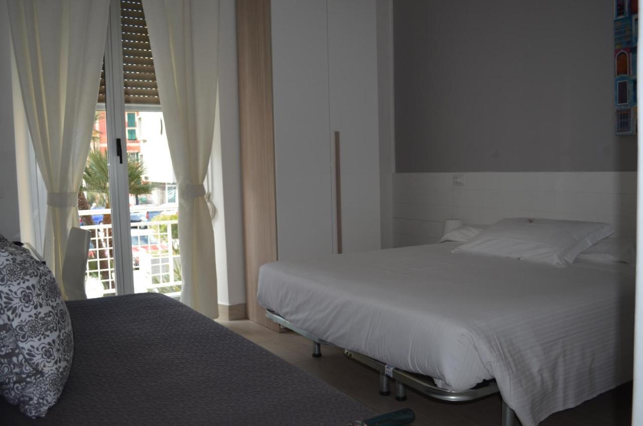 Hotel Spot วาราซเซ ภายนอก รูปภาพ