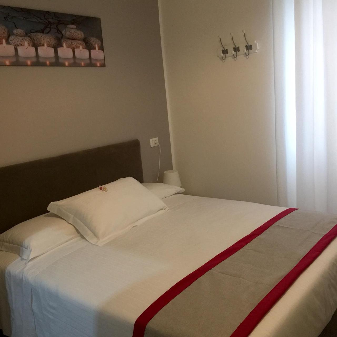 Hotel Spot วาราซเซ ภายนอก รูปภาพ